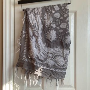 Grey/white metal beaded tassel scarf